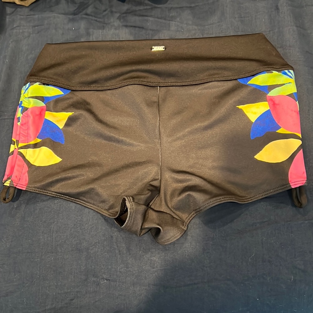 Gym to swim shortie
